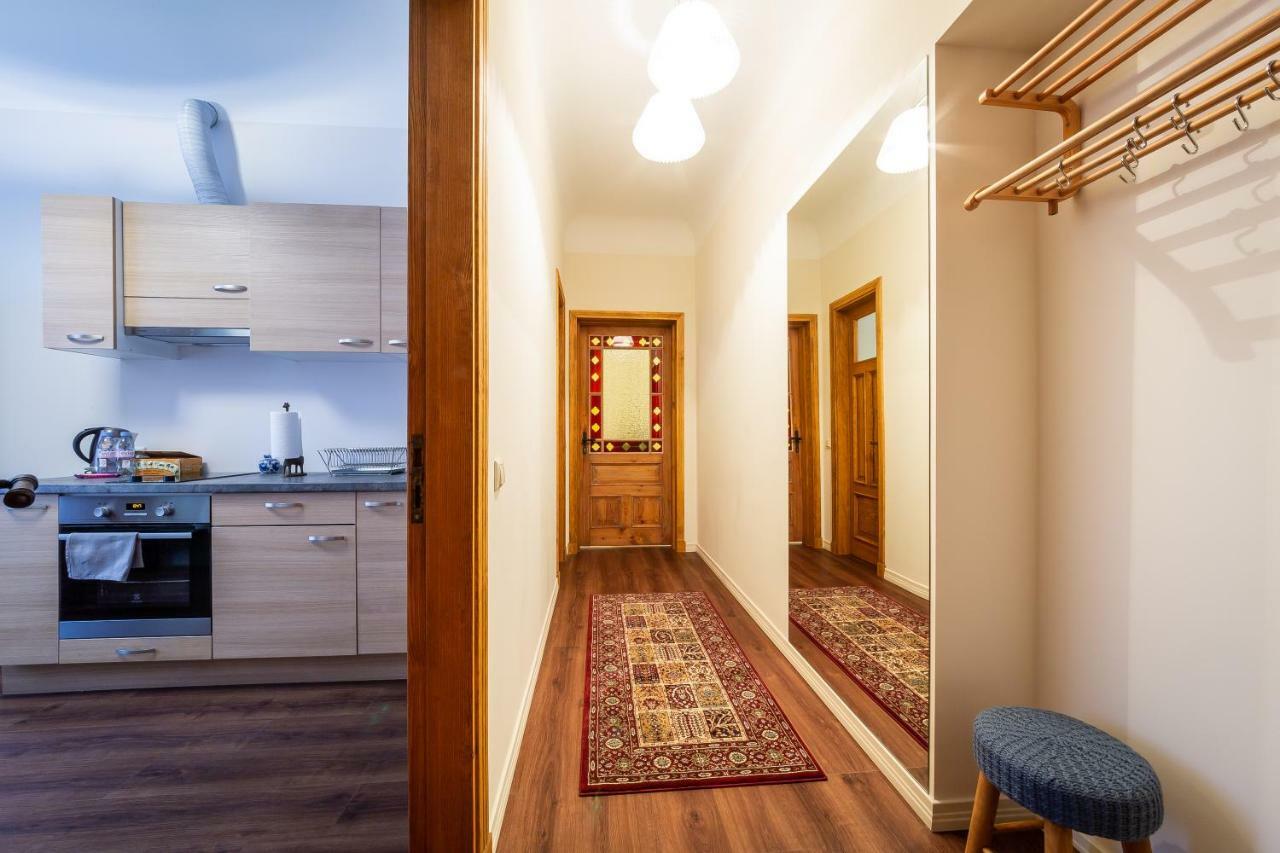 Stories Writer'S Ap 40Sqm Renovated Free Parking Appartement Riga Buitenkant foto