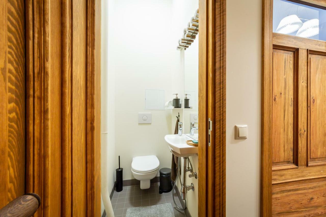 Stories Writer'S Ap 40Sqm Renovated Free Parking Appartement Riga Buitenkant foto